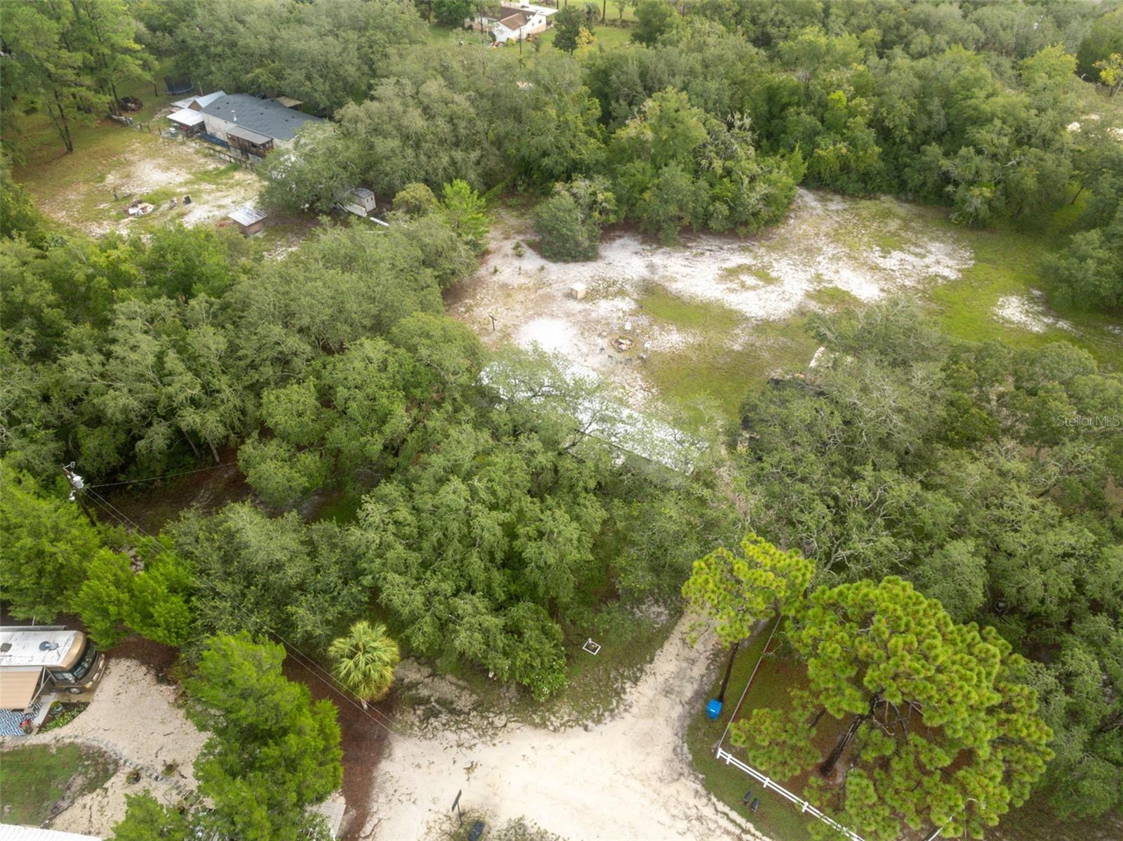 Listing photo id 32 for 8364 Normandy Drive