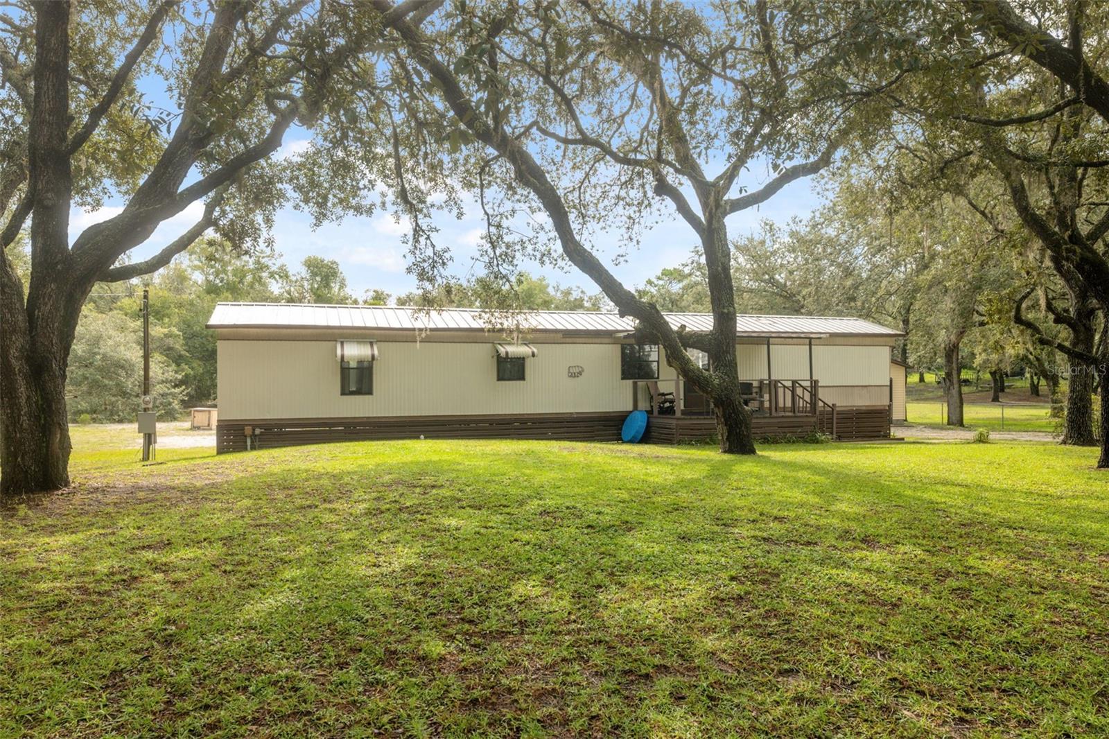 Listing photo id 2 for 8364 Normandy Drive
