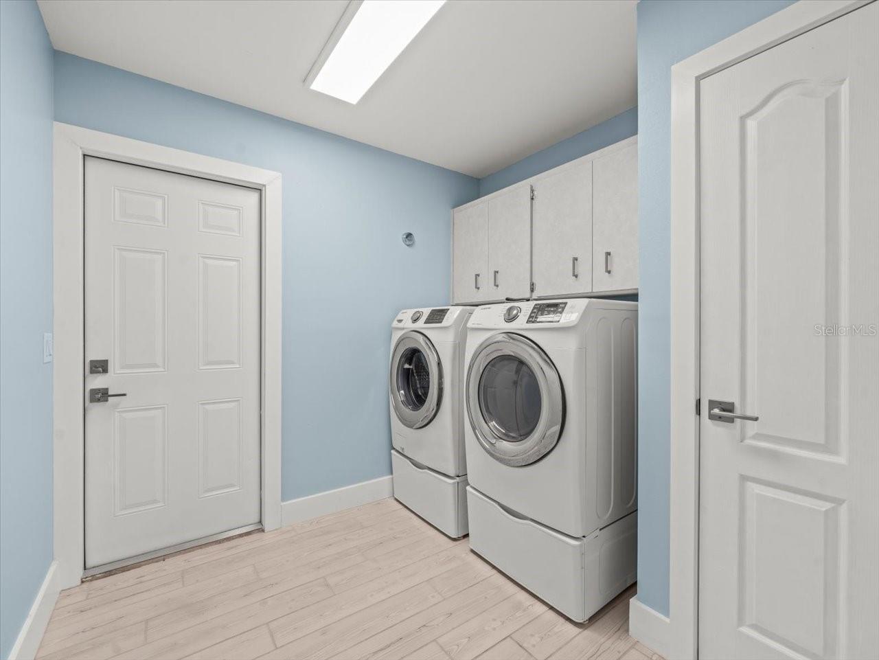 Image 17 of 56 For 11815 Waterway Drive