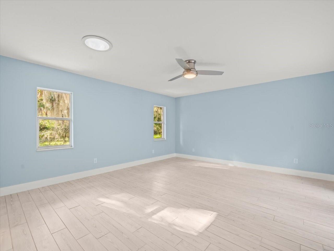 Image 18 of 56 For 11815 Waterway Drive