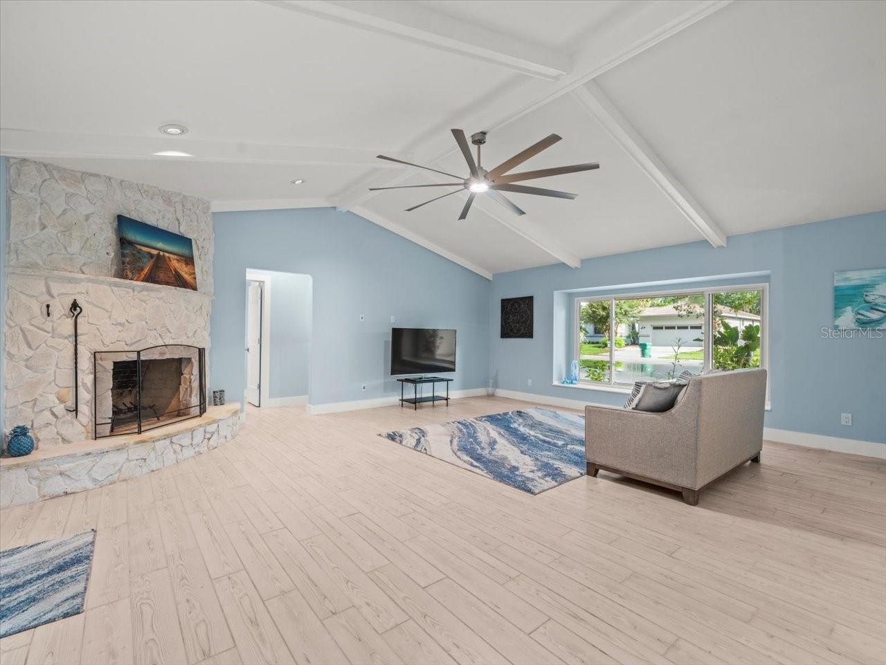 Image 24 of 56 For 11815 Waterway Drive