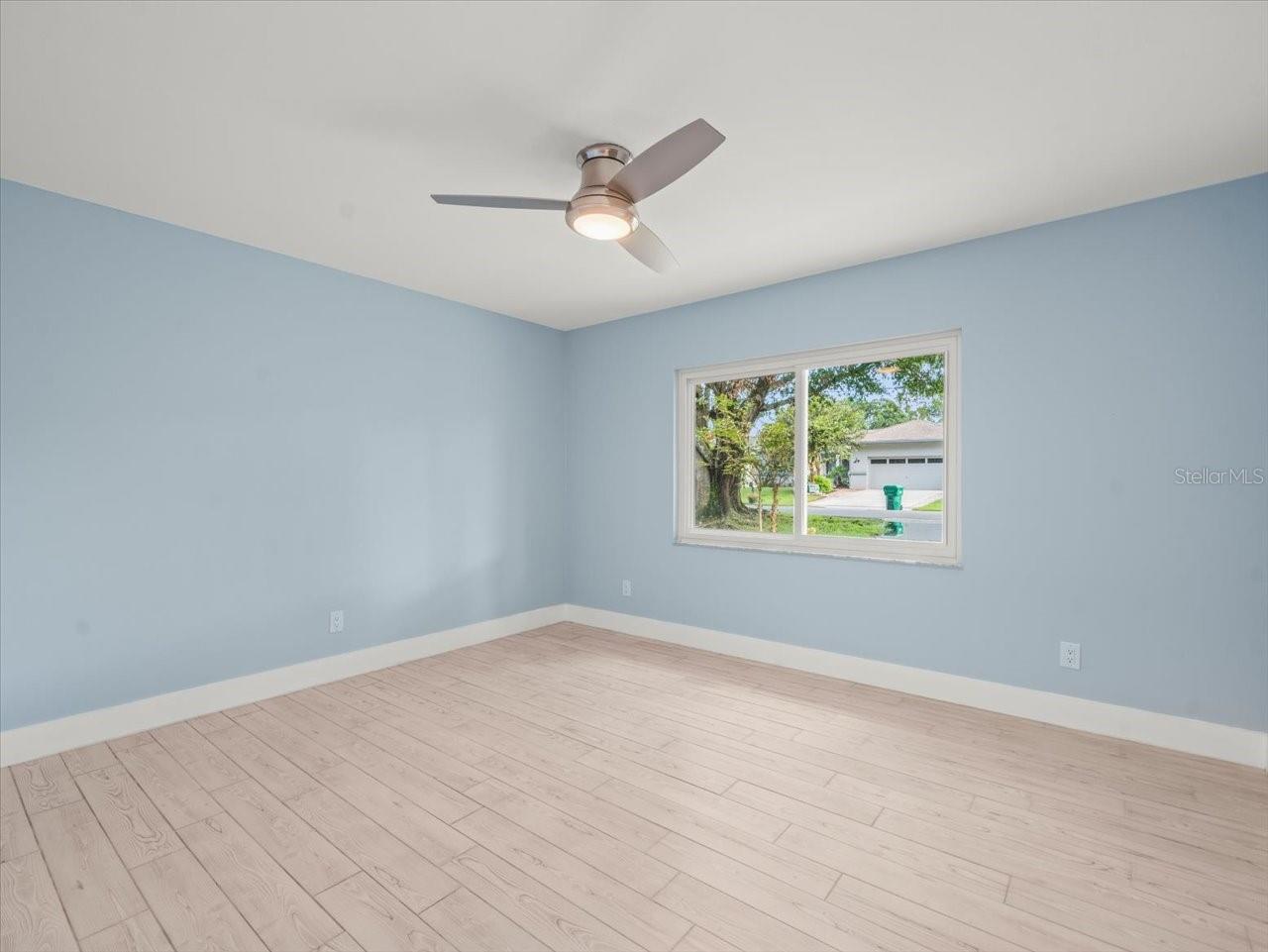 Image 28 of 56 For 11815 Waterway Drive