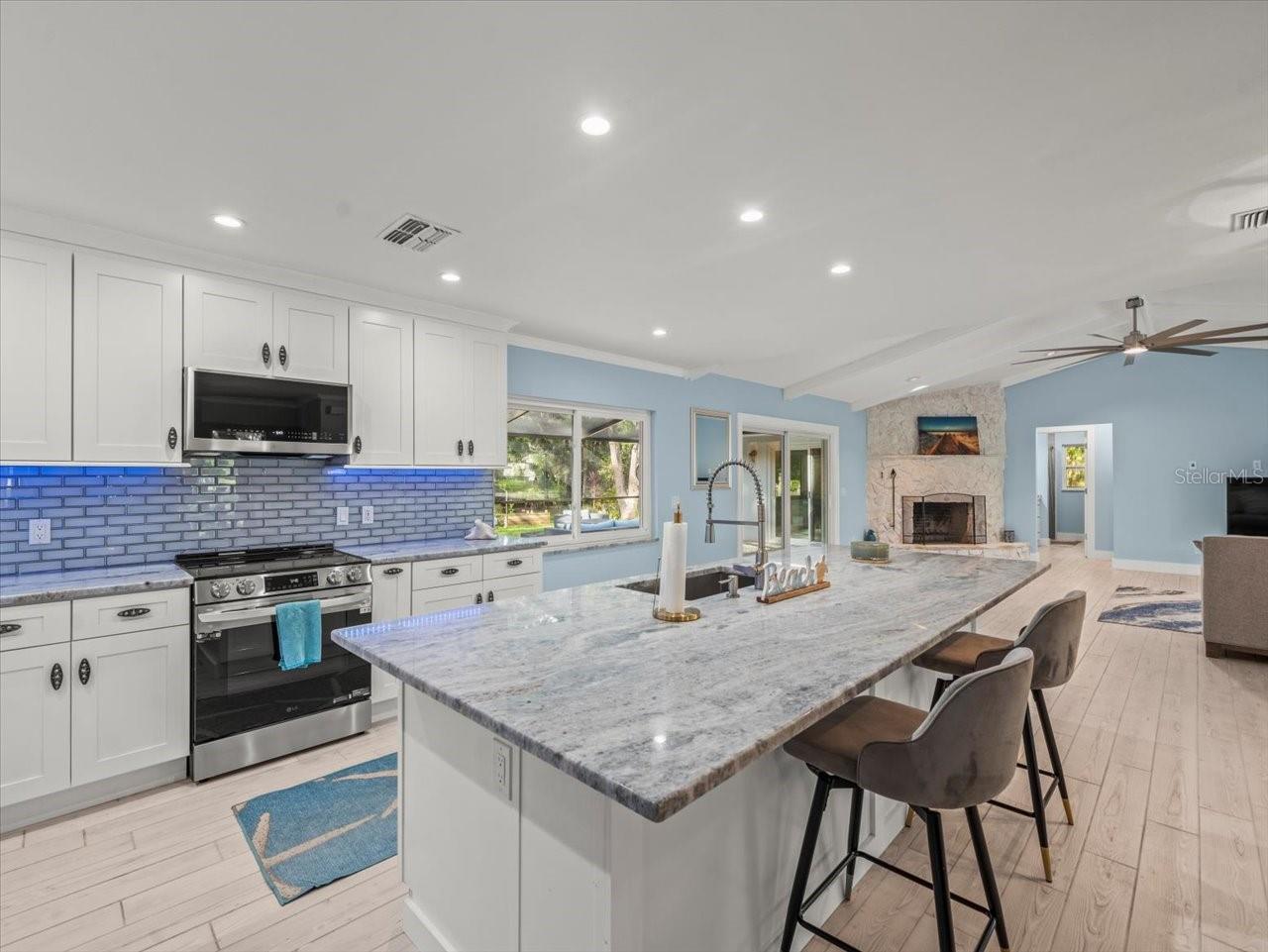 Image 7 of 56 For 11815 Waterway Drive