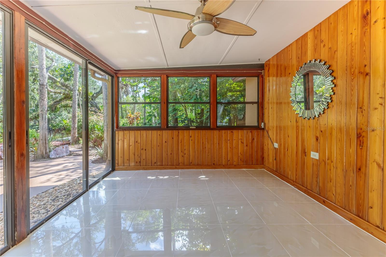 Image 20 of 71 For 5989 Palm Creek Drive