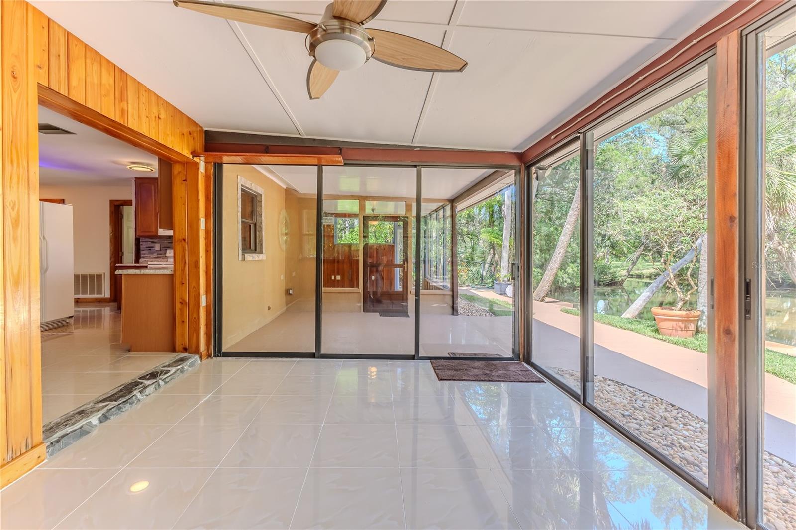 Image 22 of 71 For 5989 Palm Creek Drive