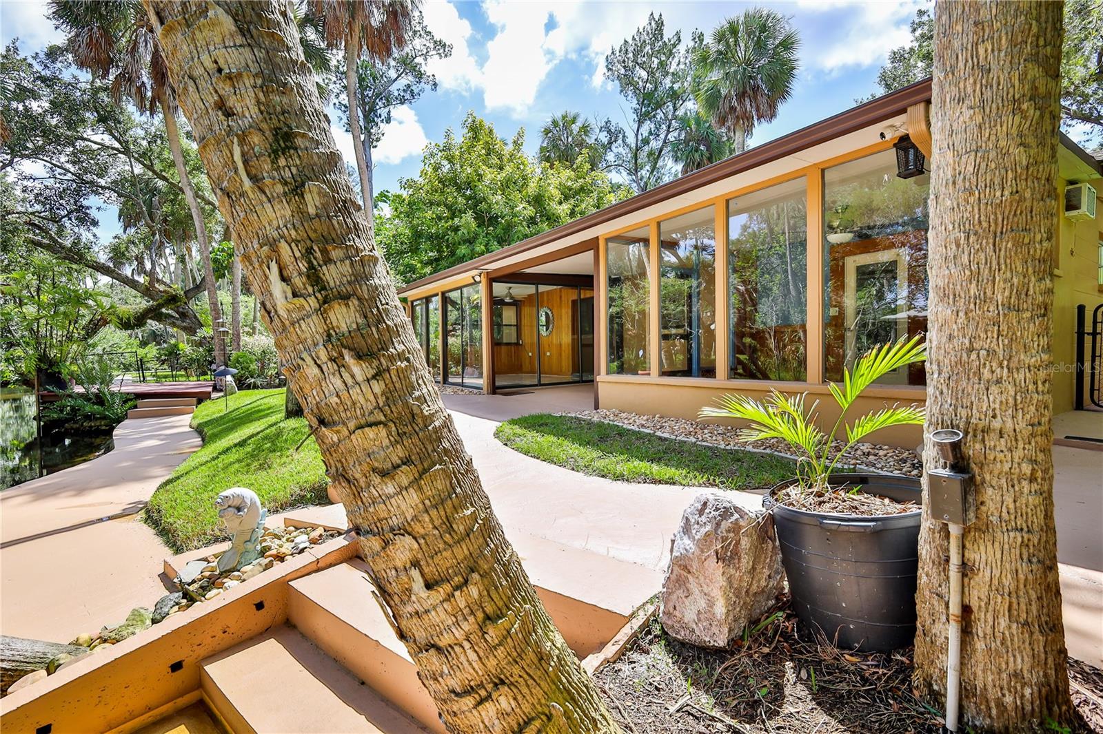 Image 40 of 71 For 5989 Palm Creek Drive