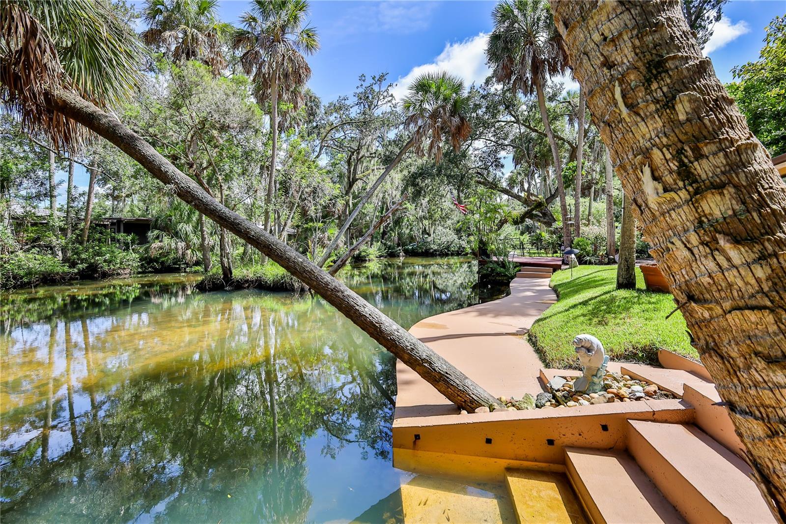 Image 42 of 71 For 5989 Palm Creek Drive