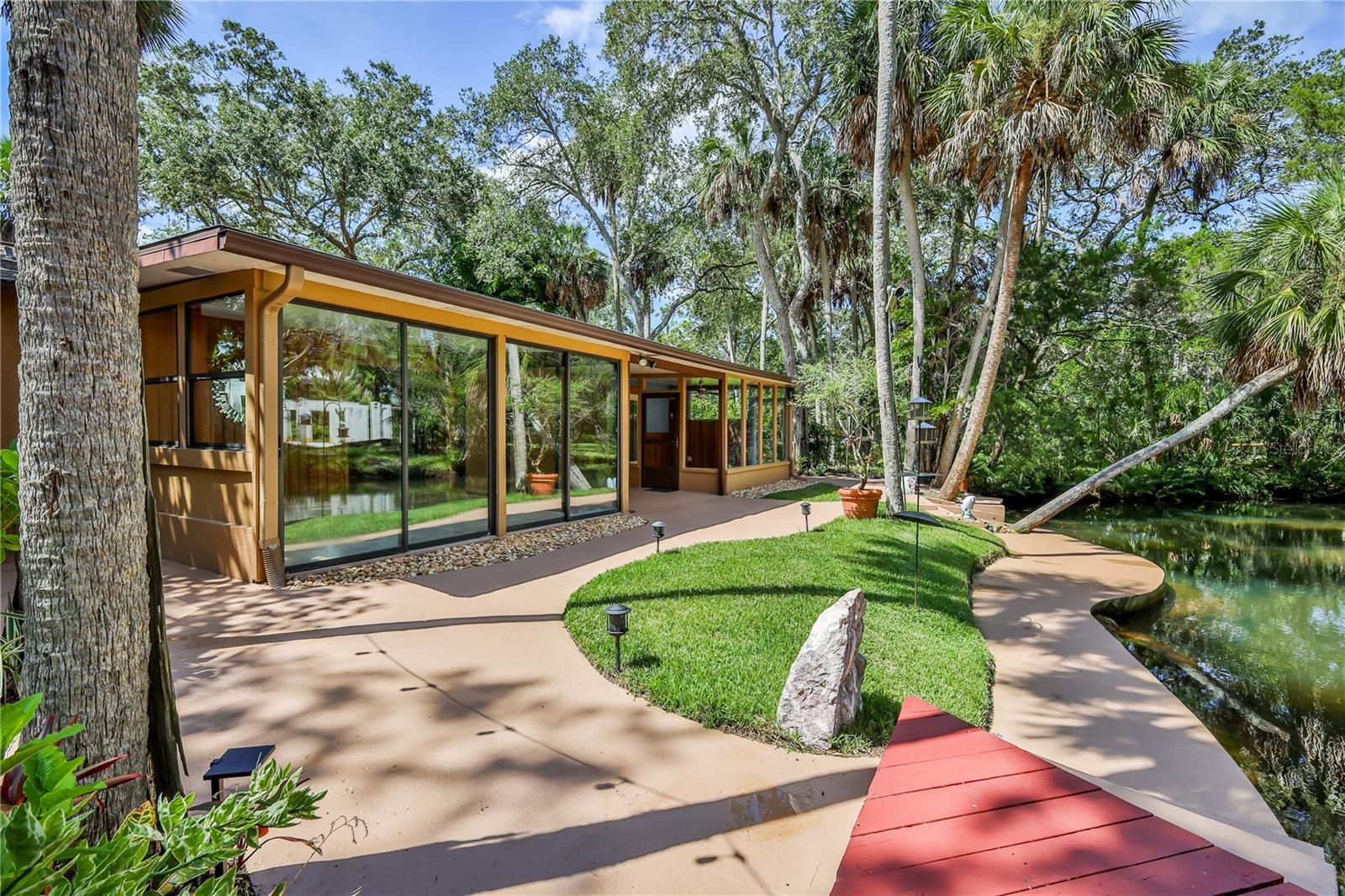 Image 45 of 71 For 5989 Palm Creek Drive