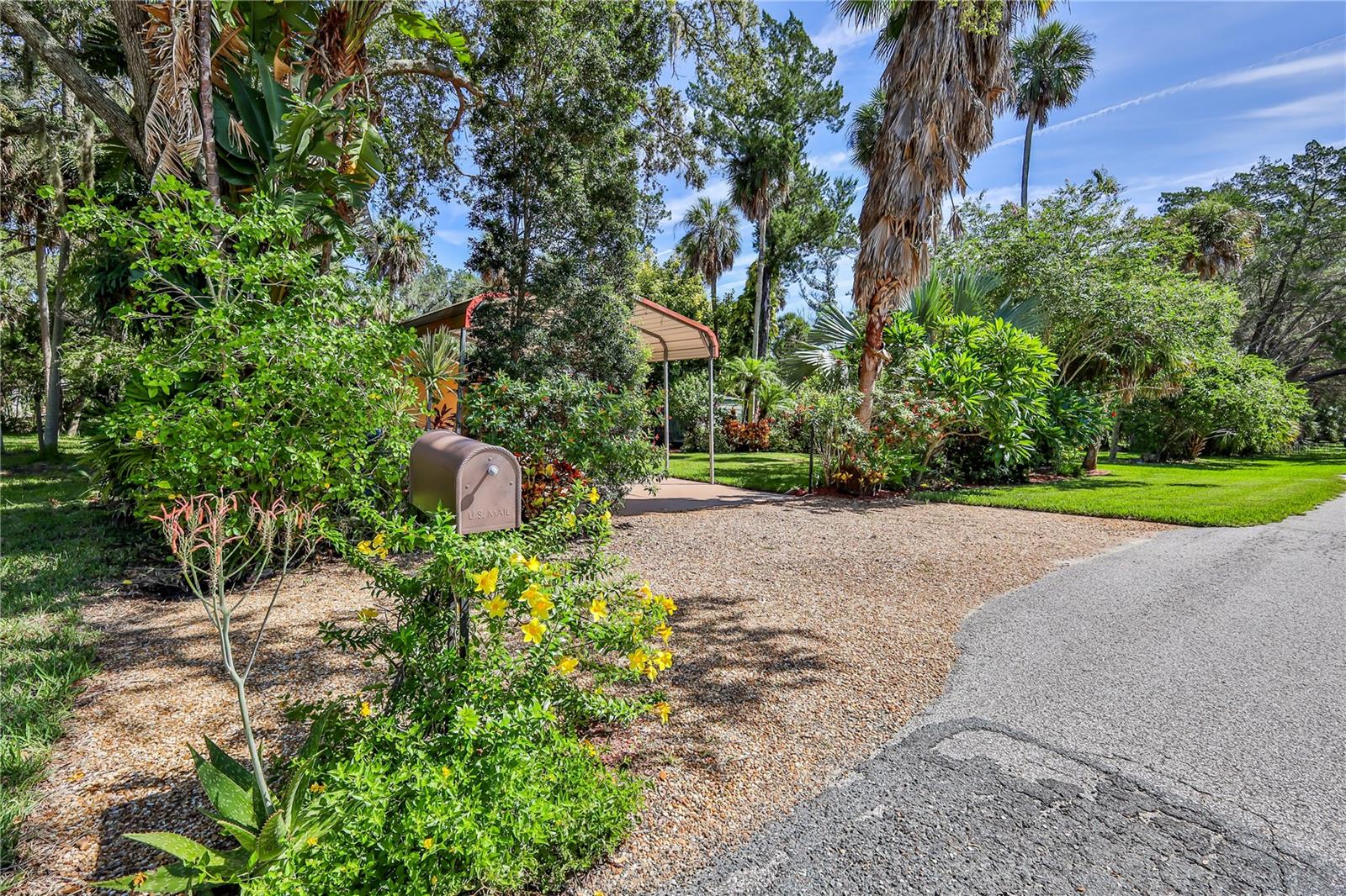Image 6 of 71 For 5989 Palm Creek Drive