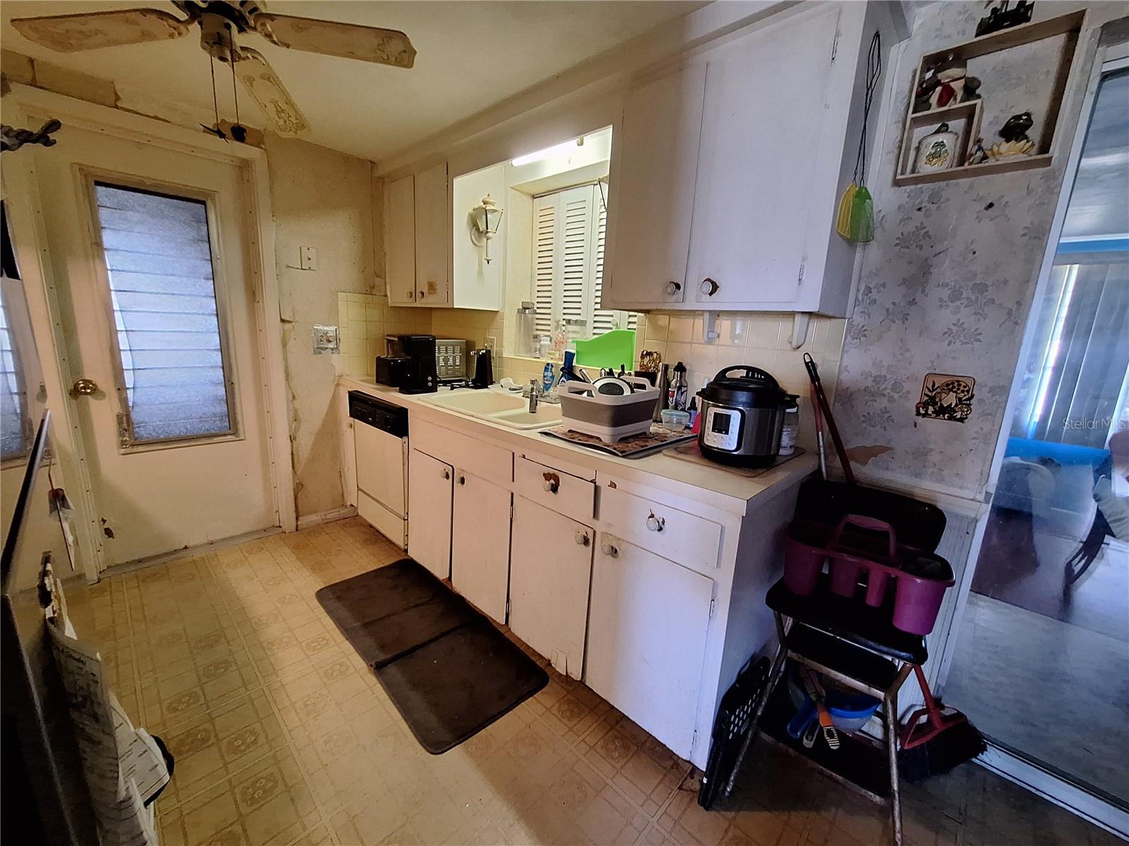 Image 17 of 50 For 5123 Mecaslin Drive