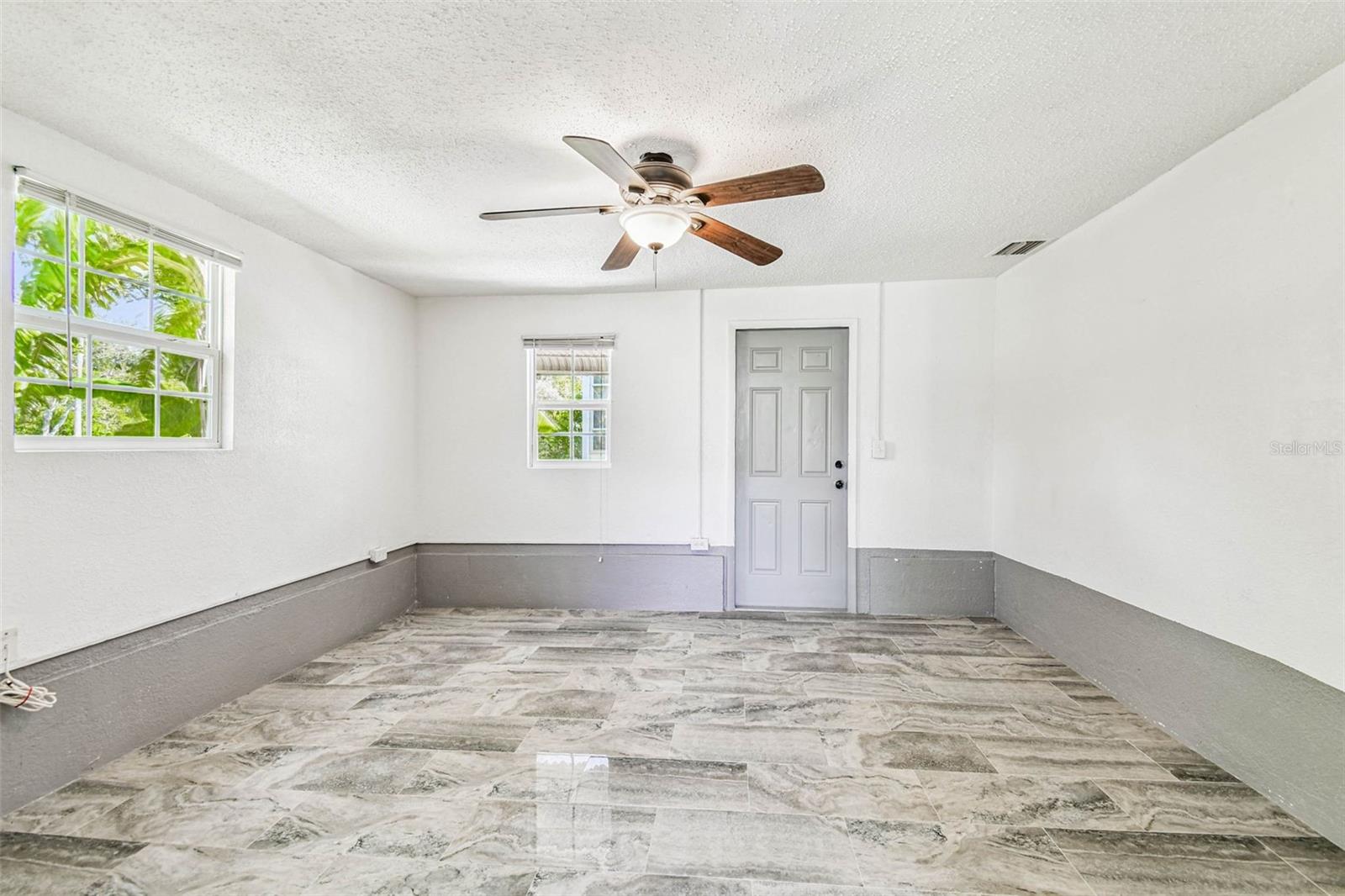 Image 11 of 28 For 12404 Cobble Stone Drive