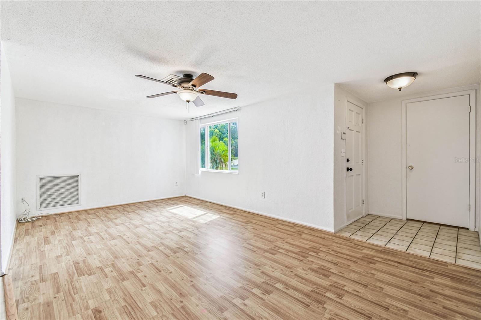 Image 4 of 28 For 12404 Cobble Stone Drive