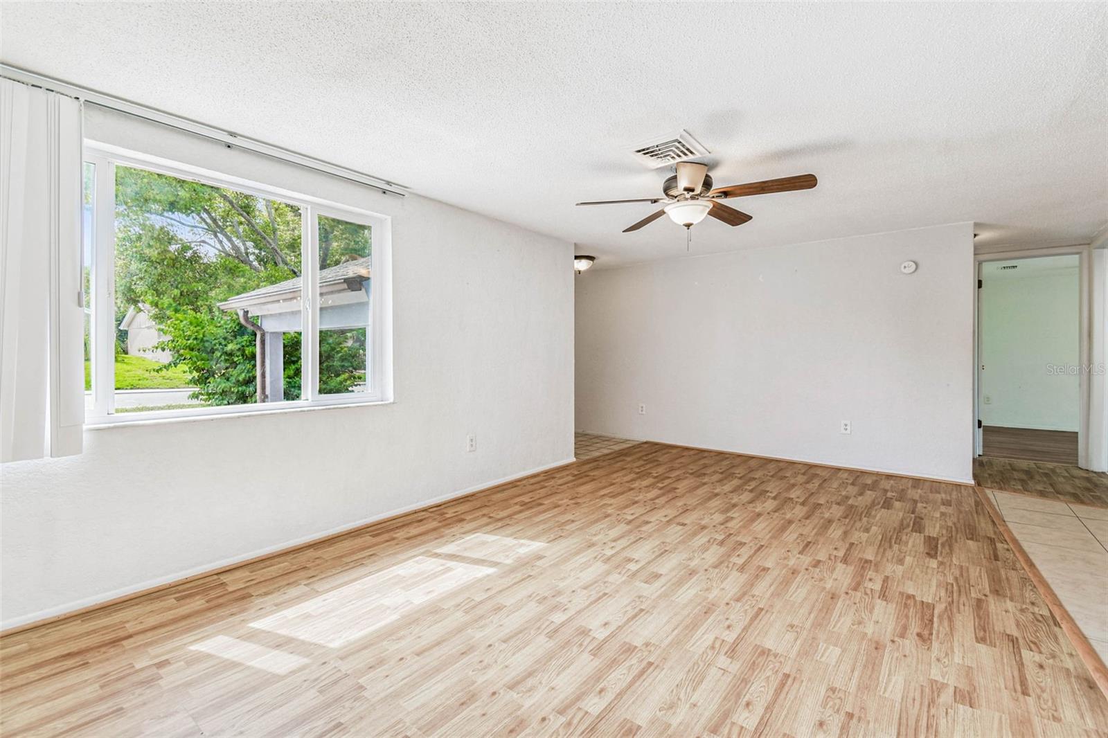 Image 5 of 28 For 12404 Cobble Stone Drive