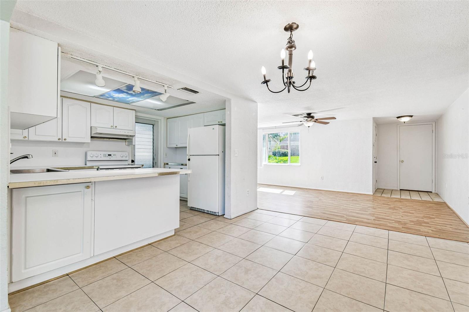 Image 8 of 28 For 12404 Cobble Stone Drive