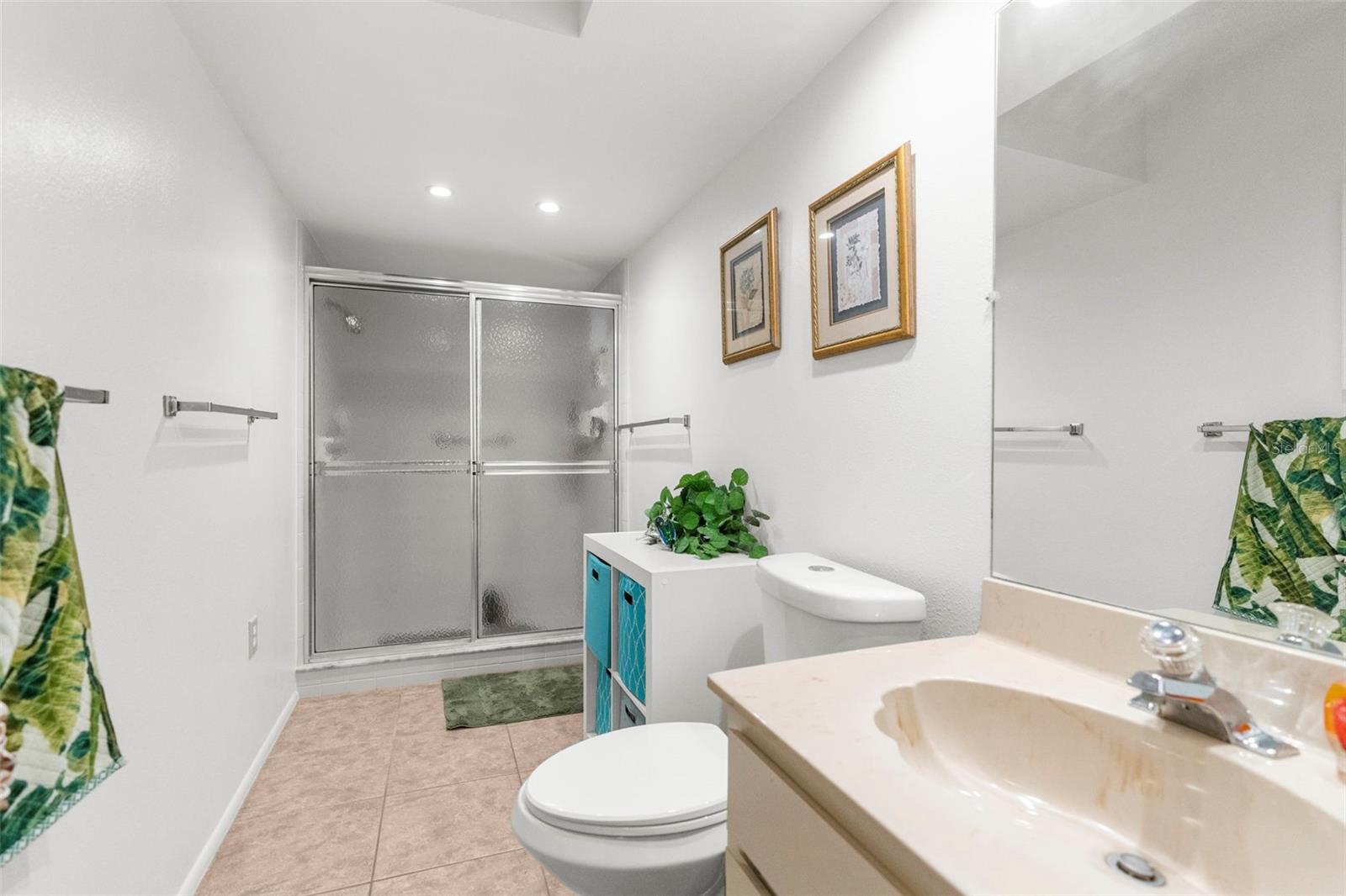 Image 18 of 30 For 2509 Westchester Boulevard