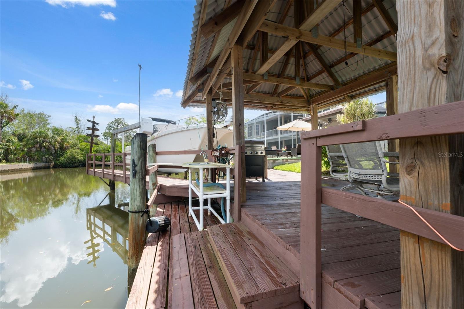 Image 7 of 37 For 7711 Hatteras Drive