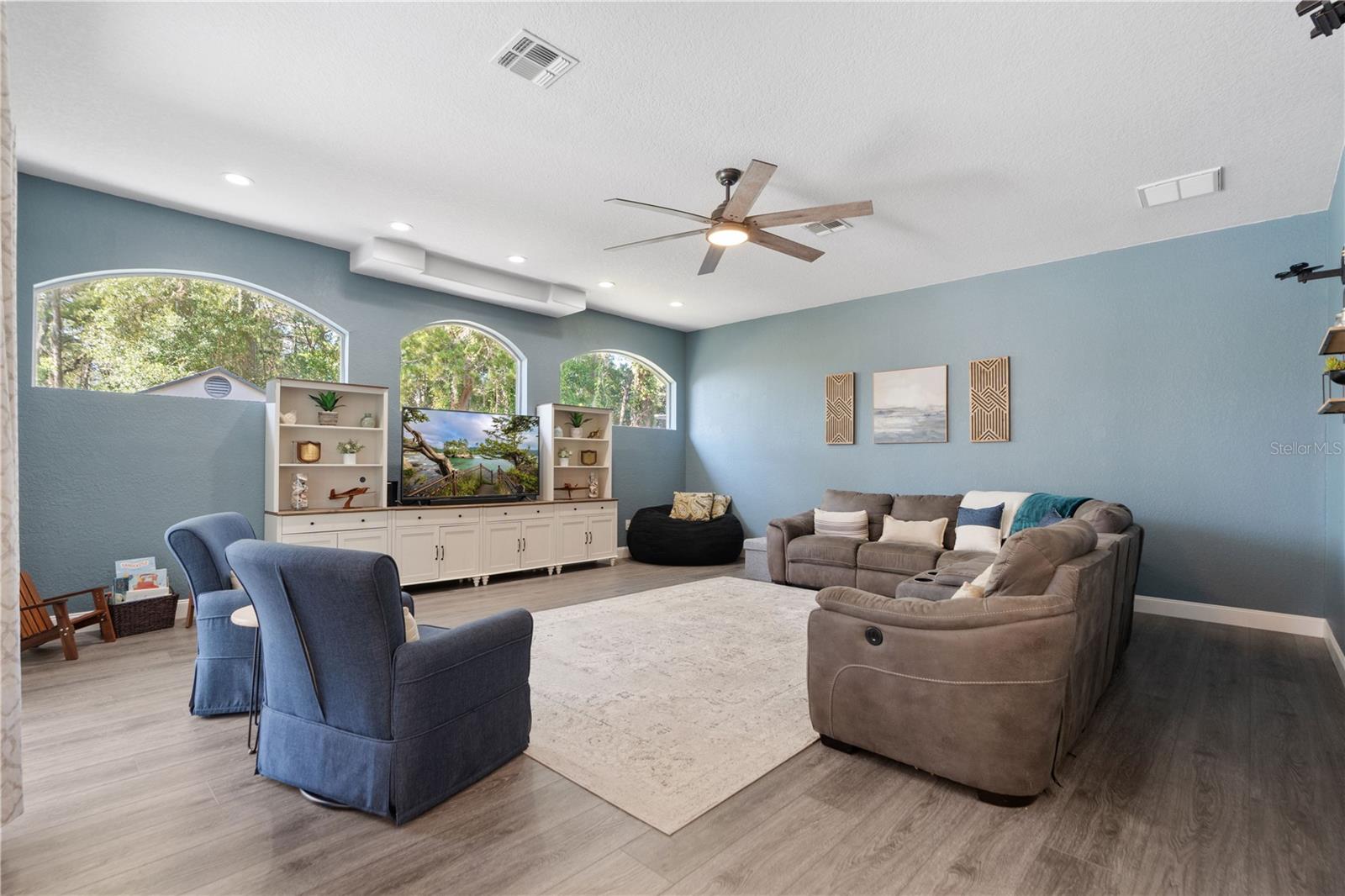 Image 12 of 58 For 9491 Tooke Shore Drive
