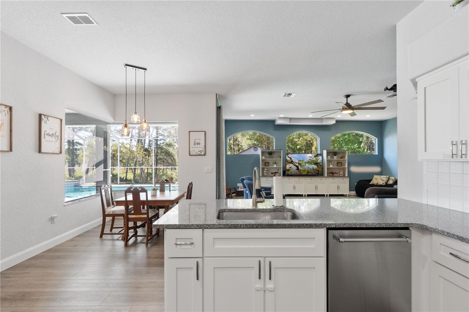 Image 17 of 58 For 9491 Tooke Shore Drive