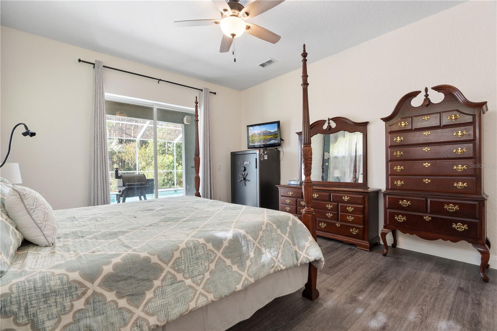 Image 30 of 58 For 9491 Tooke Shore Drive