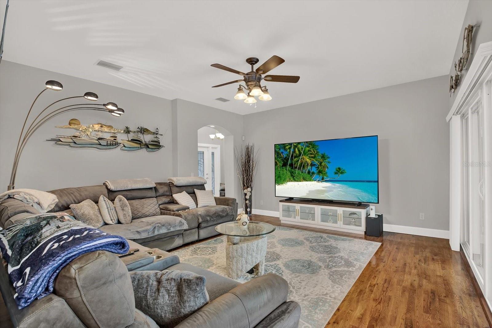 Image 11 of 66 For 5413 Tropical Woods Court