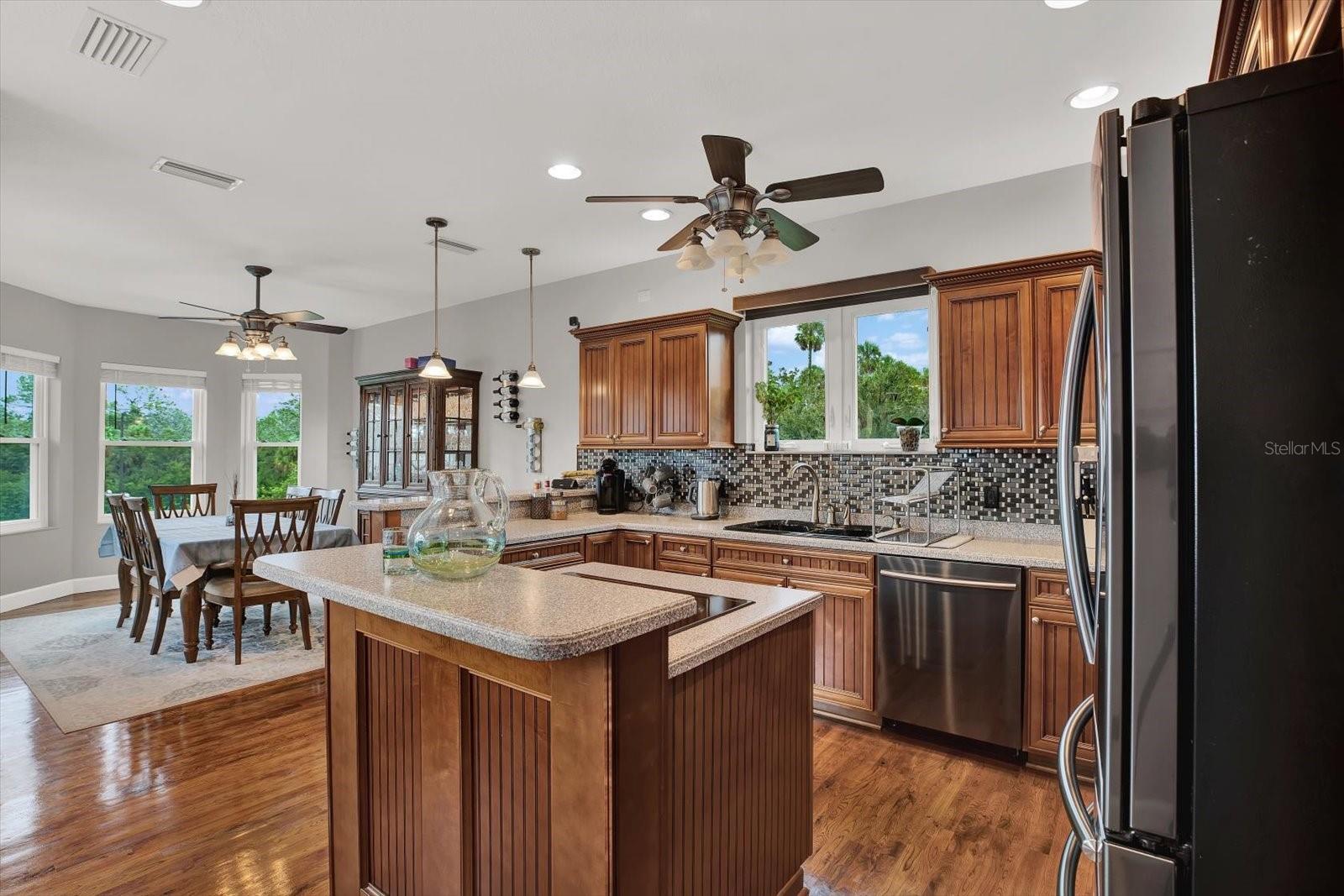 Image 19 of 66 For 5413 Tropical Woods Court