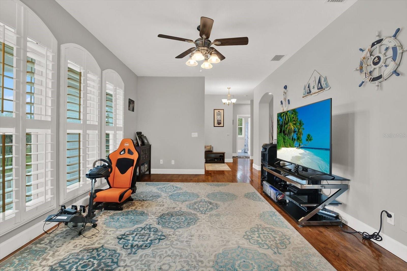 Image 7 of 66 For 5413 Tropical Woods Court