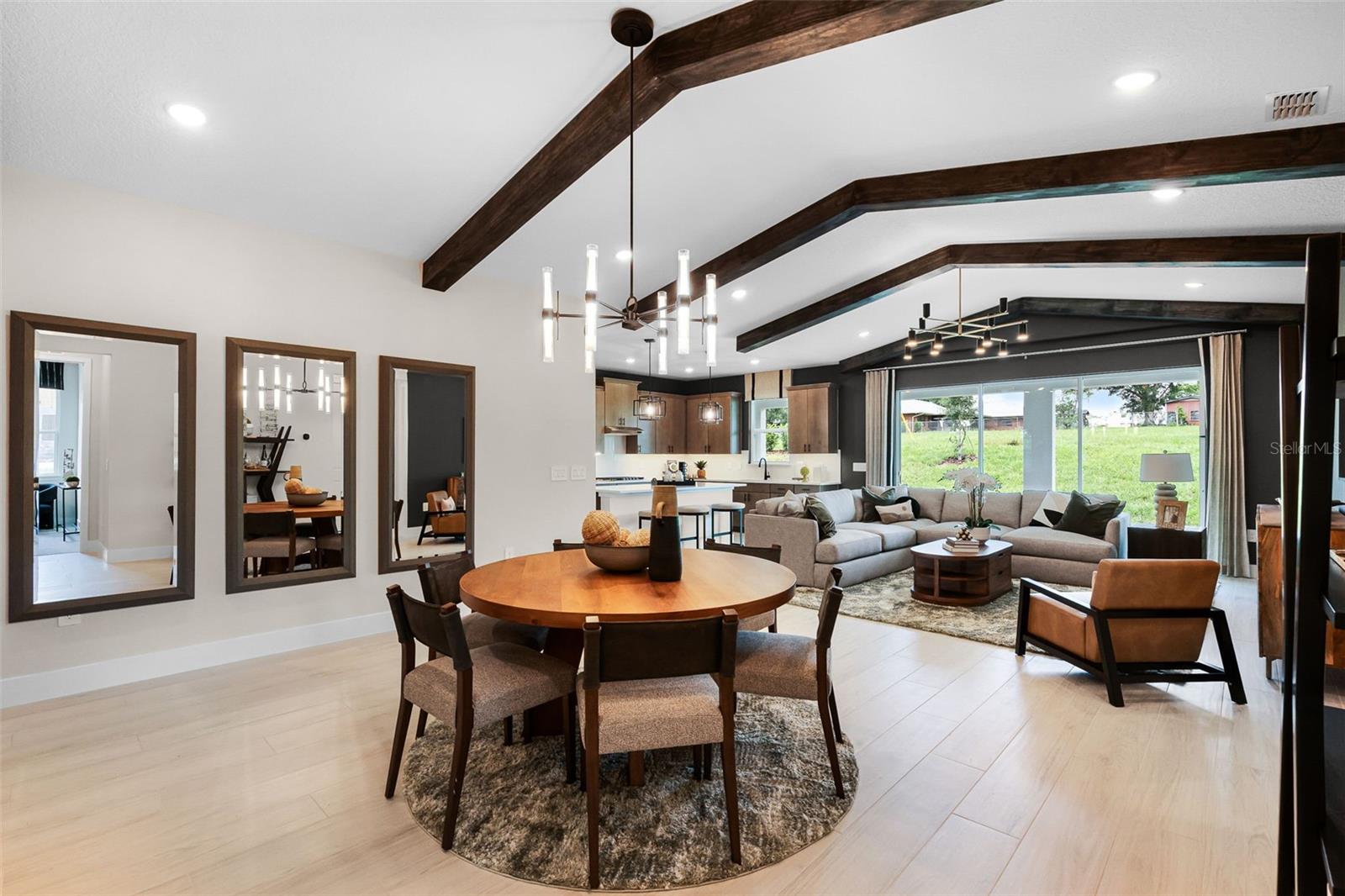 Image 5 of 18 For 802 Emerald Grove Drive
