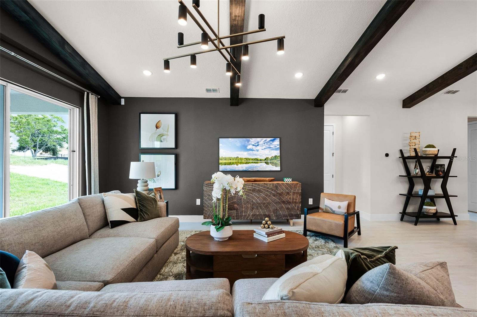Image 6 of 18 For 802 Emerald Grove Drive