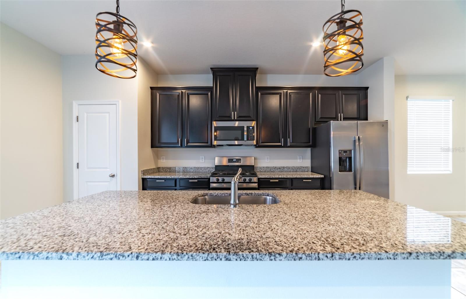 Image 6 of 29 For 14893 Promenade Parkway