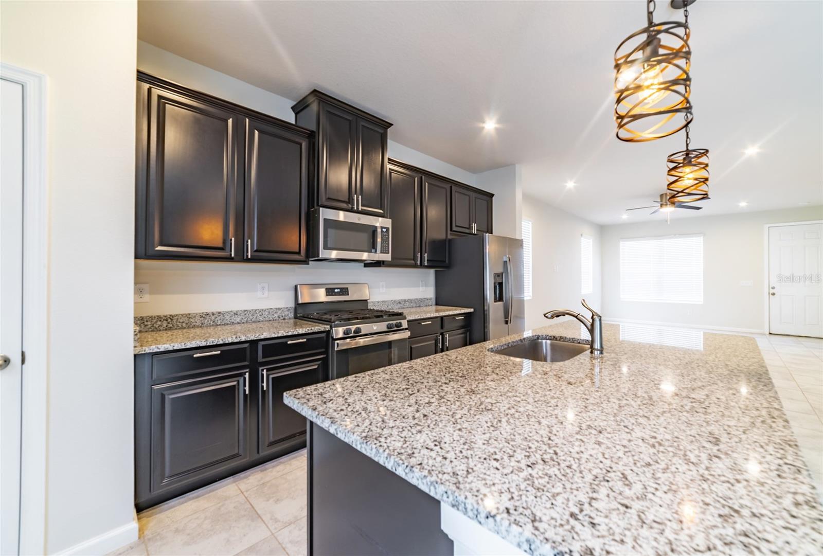 Image 8 of 29 For 14893 Promenade Parkway