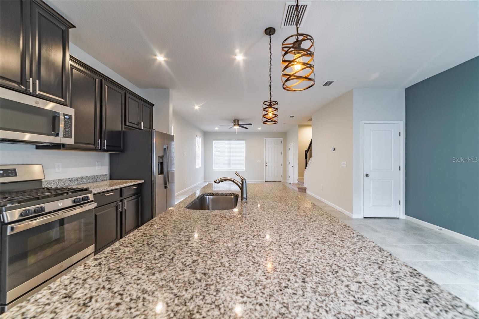 Image 9 of 29 For 14893 Promenade Parkway