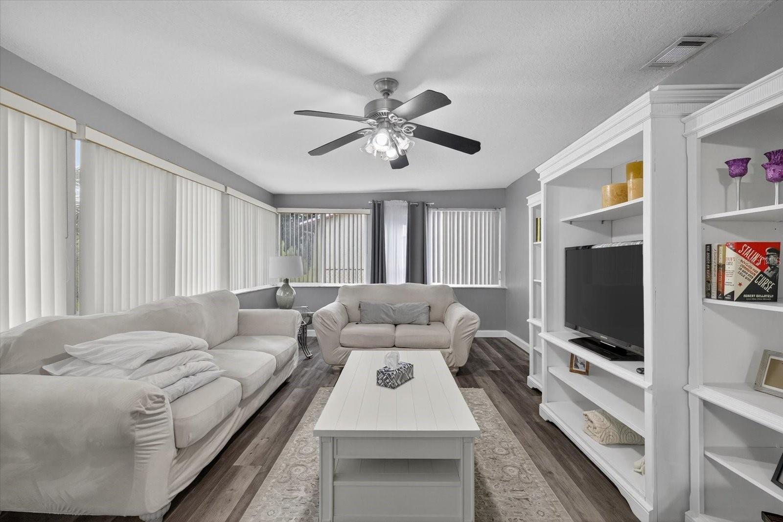 Image 16 of 36 For 9021 Glen Moor Lane