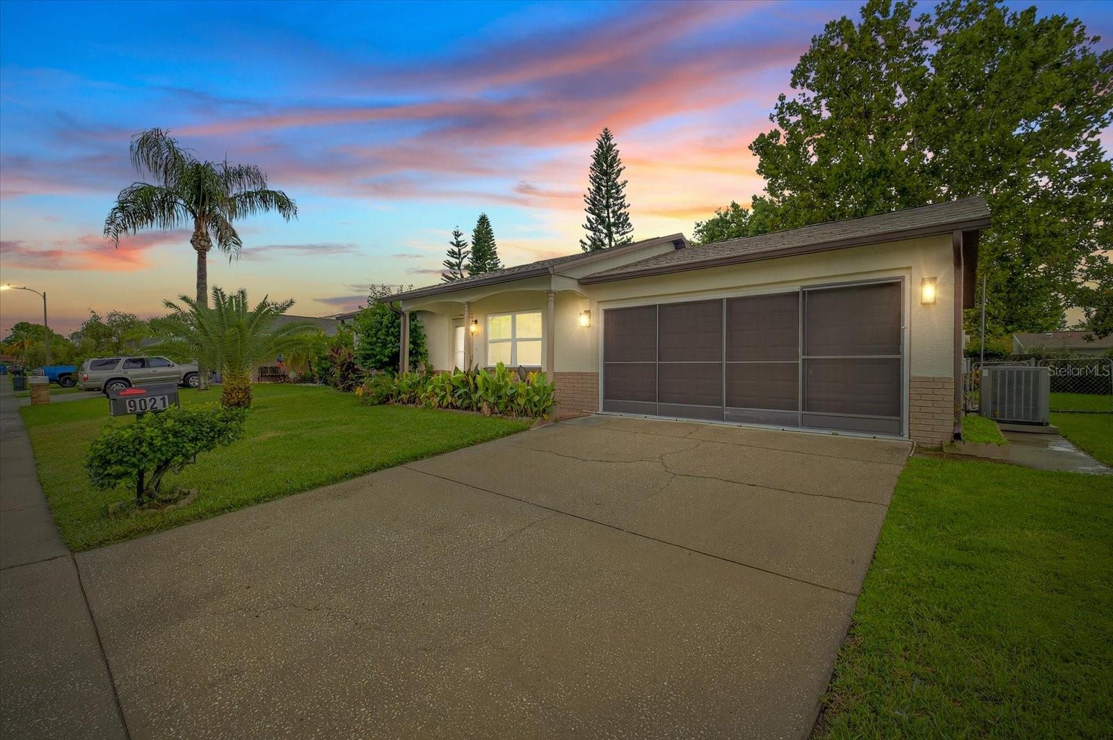 Image 4 of 36 For 9021 Glen Moor Lane