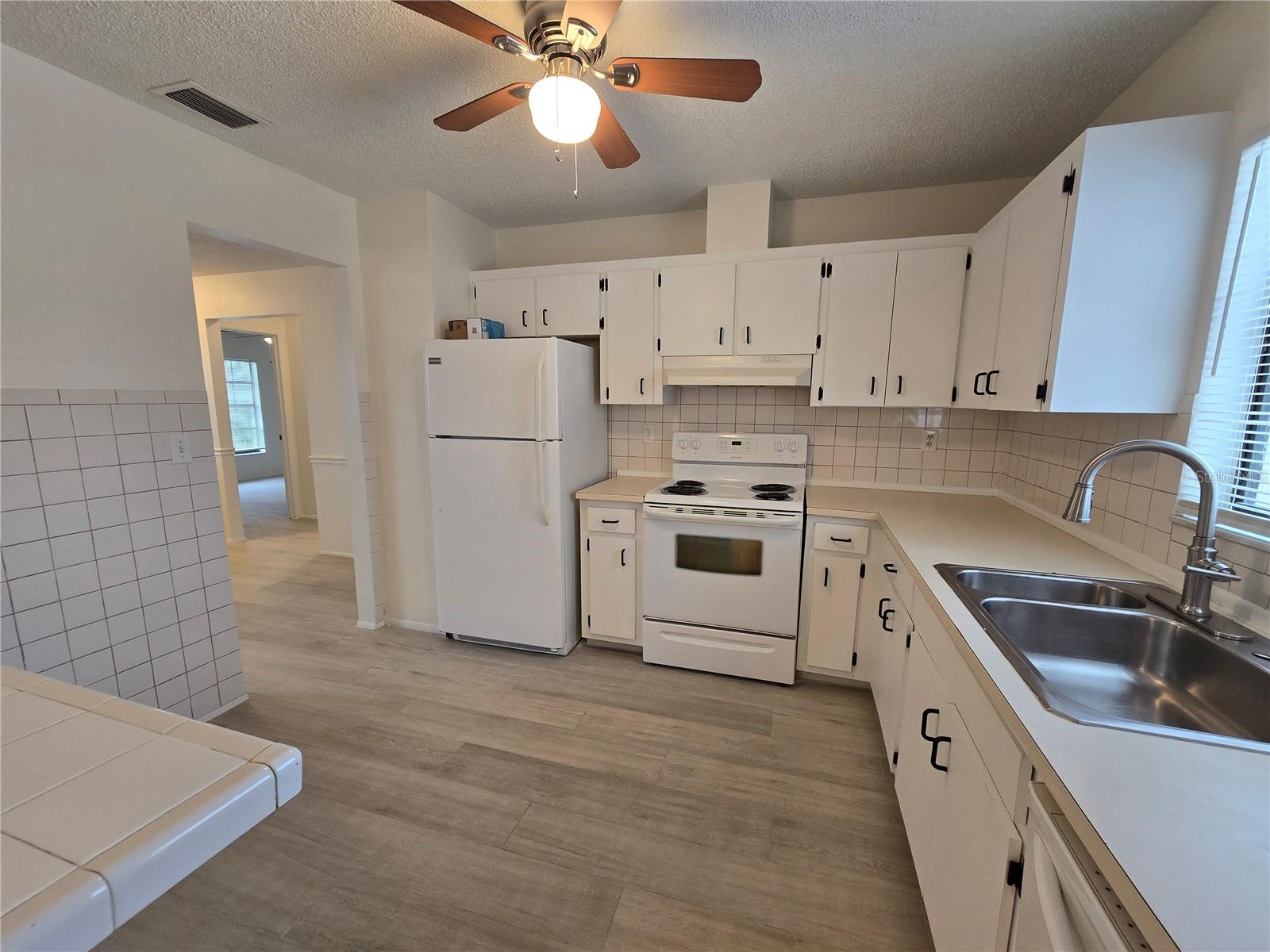 Image 10 of 27 For 11127 Peppertree Lane