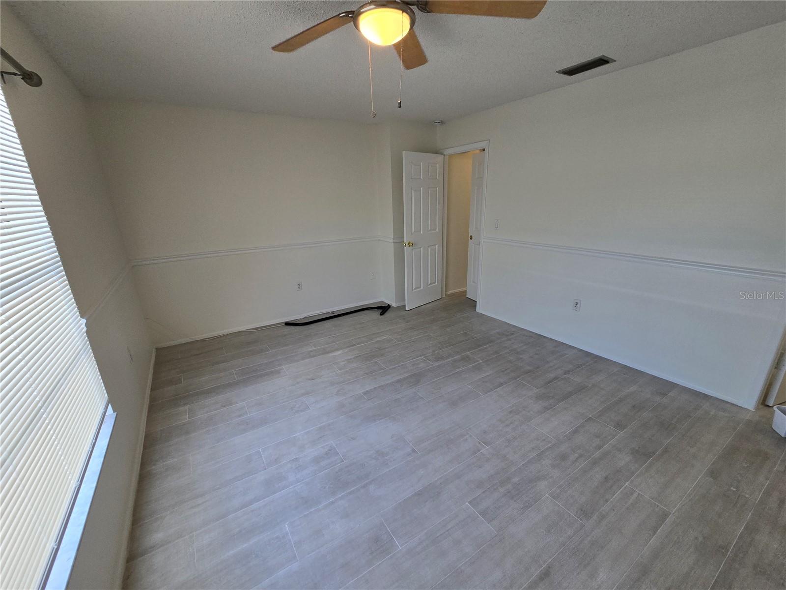 Image 13 of 27 For 11127 Peppertree Lane