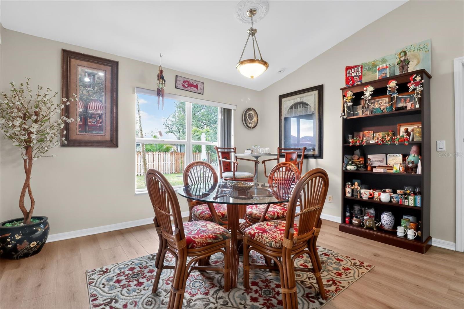 Image 21 of 30 For 1449 Guttenburg Road