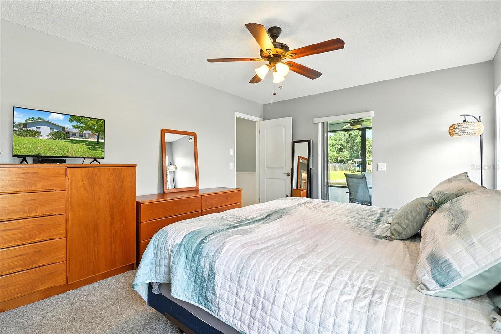Image 17 of 41 For 5829 Corkwood Court