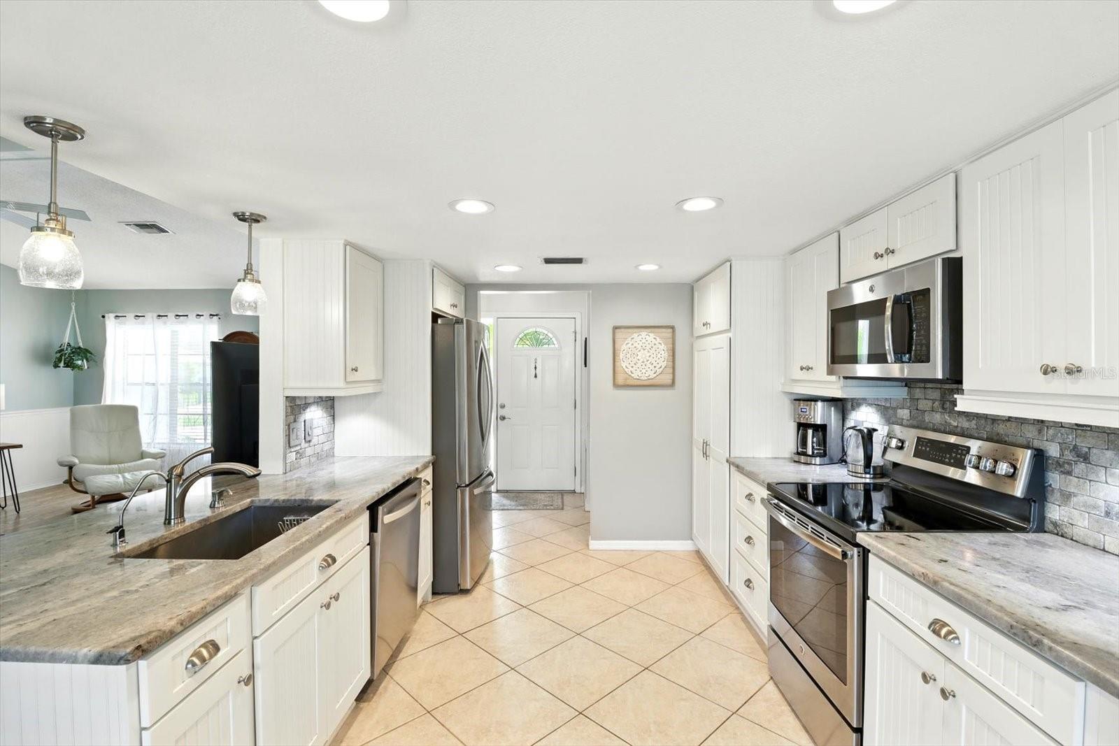 Image 9 of 41 For 5829 Corkwood Court