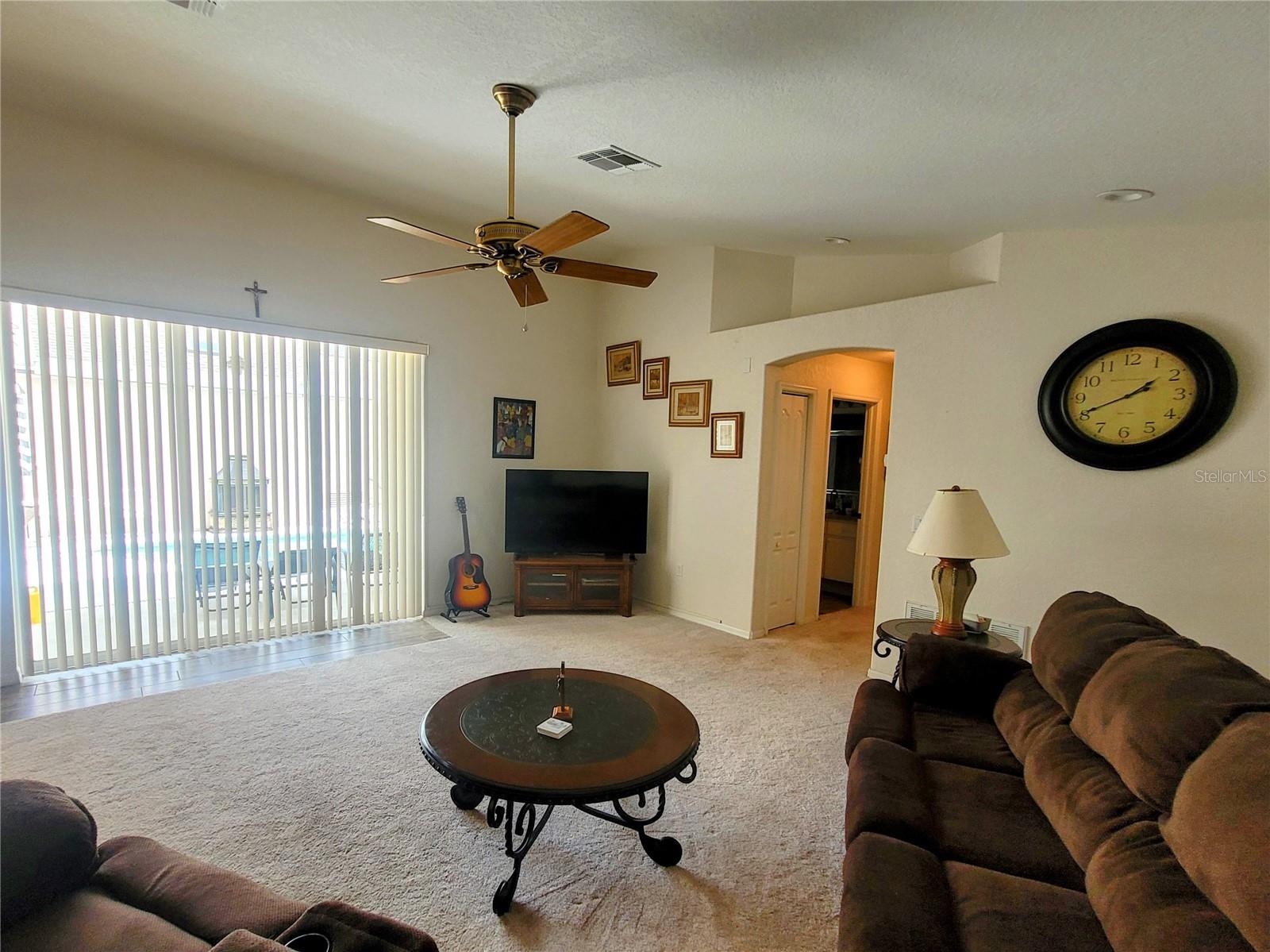 Image 14 of 39 For 376 Royal Palm Way