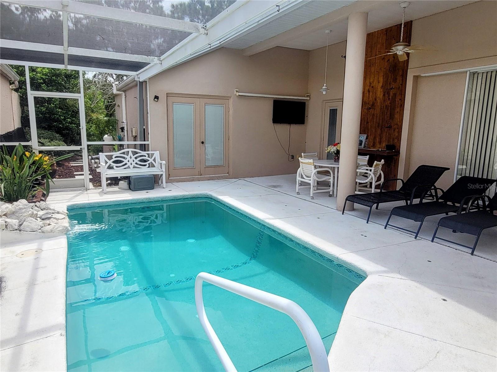 Image 17 of 39 For 376 Royal Palm Way