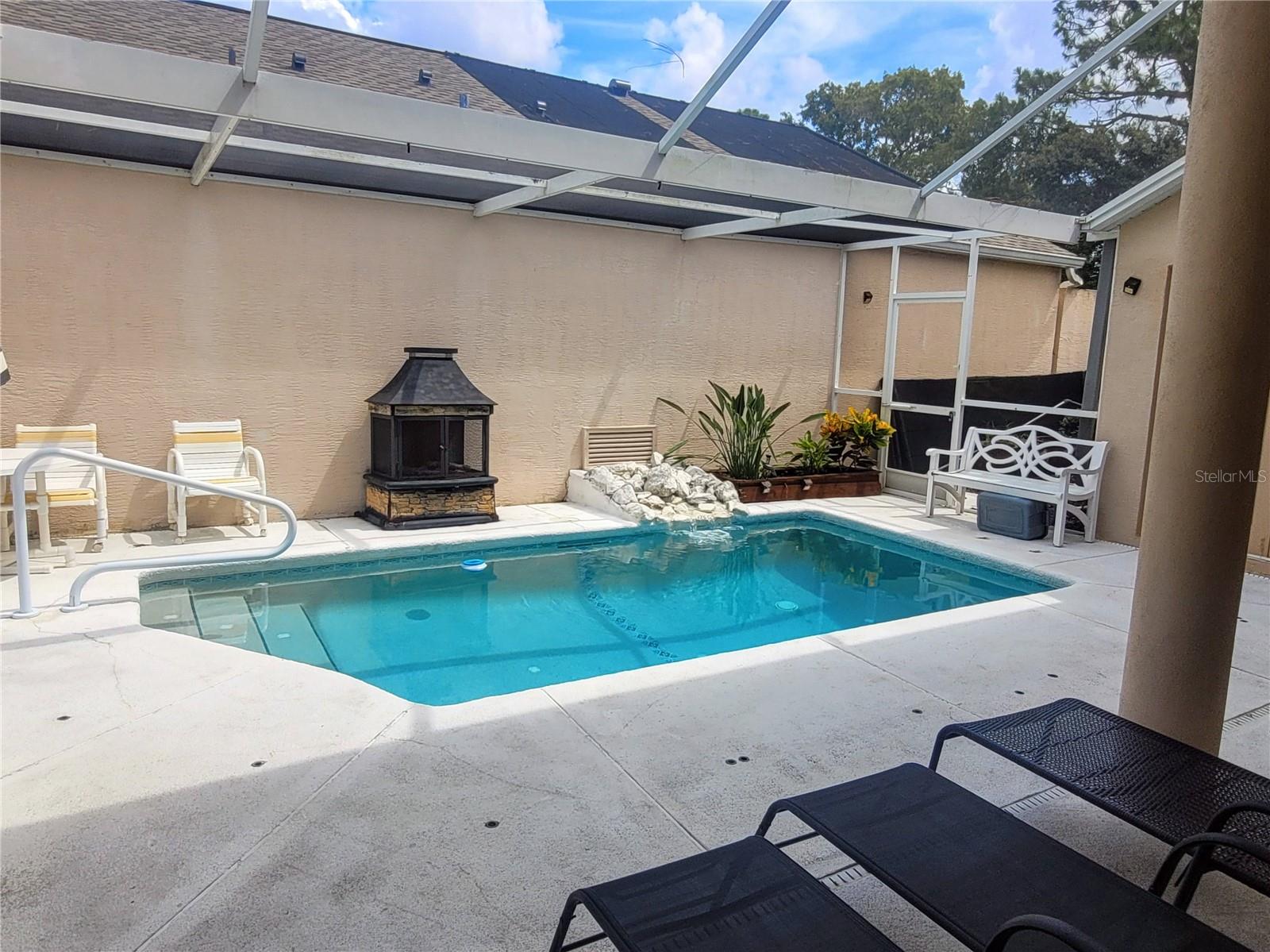 Image 18 of 39 For 376 Royal Palm Way