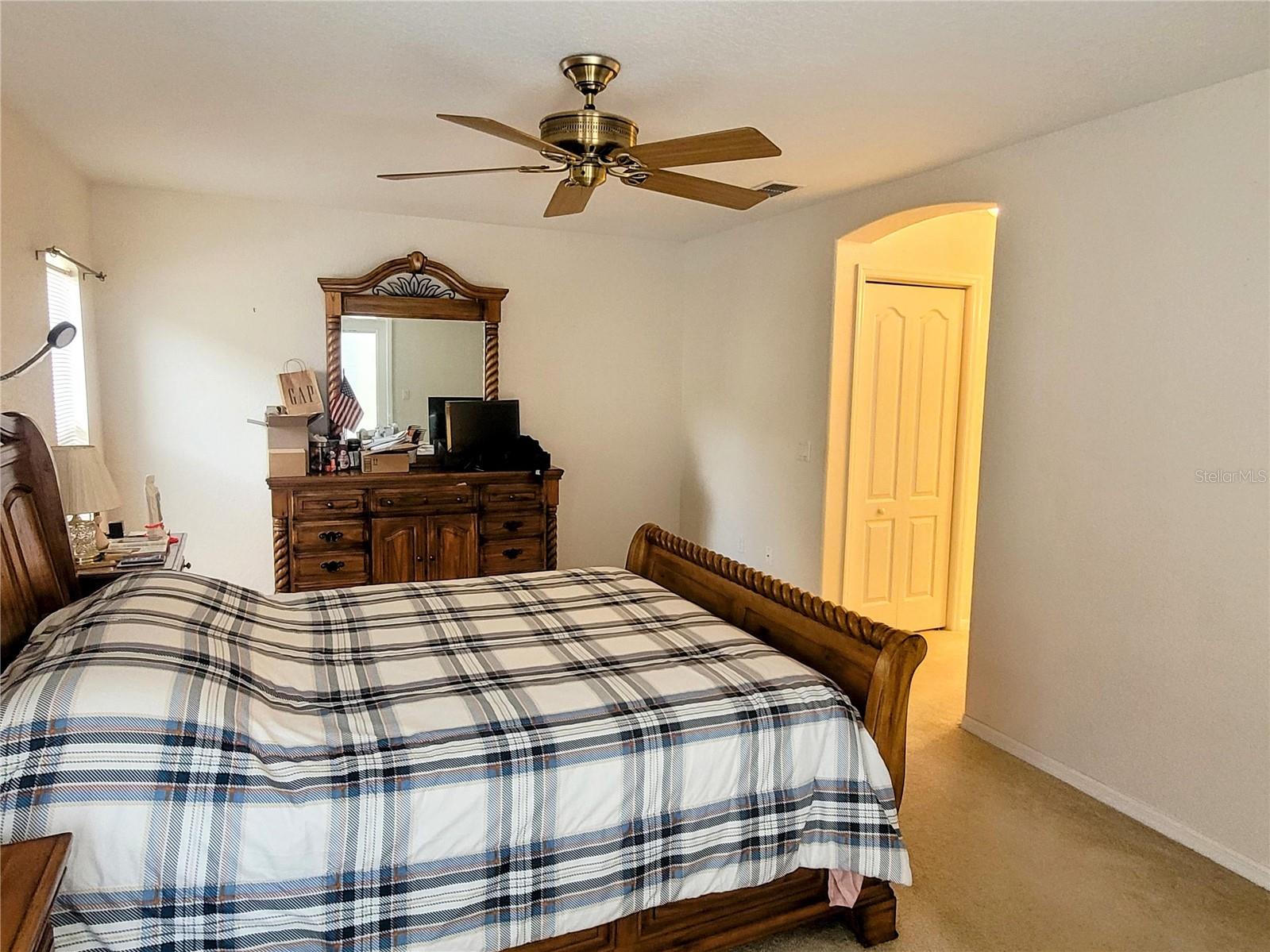 Image 20 of 39 For 376 Royal Palm Way