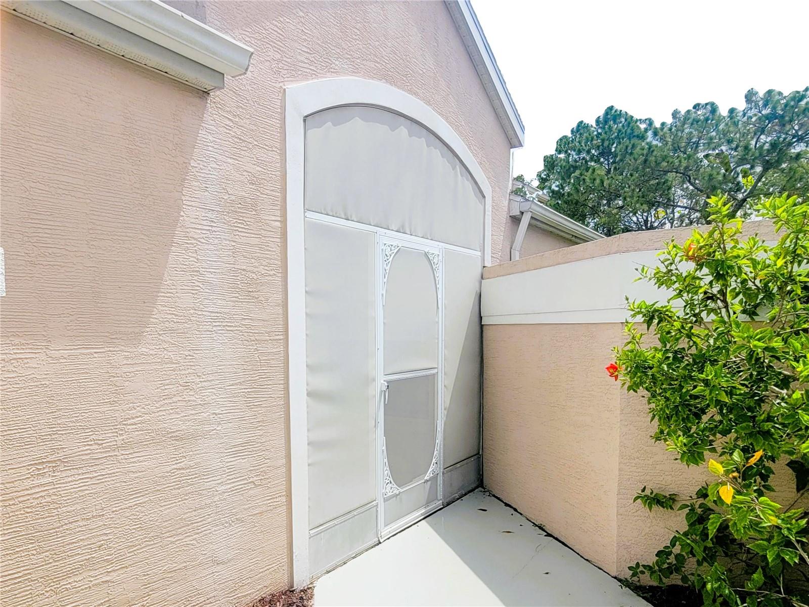 Image 32 of 39 For 376 Royal Palm Way