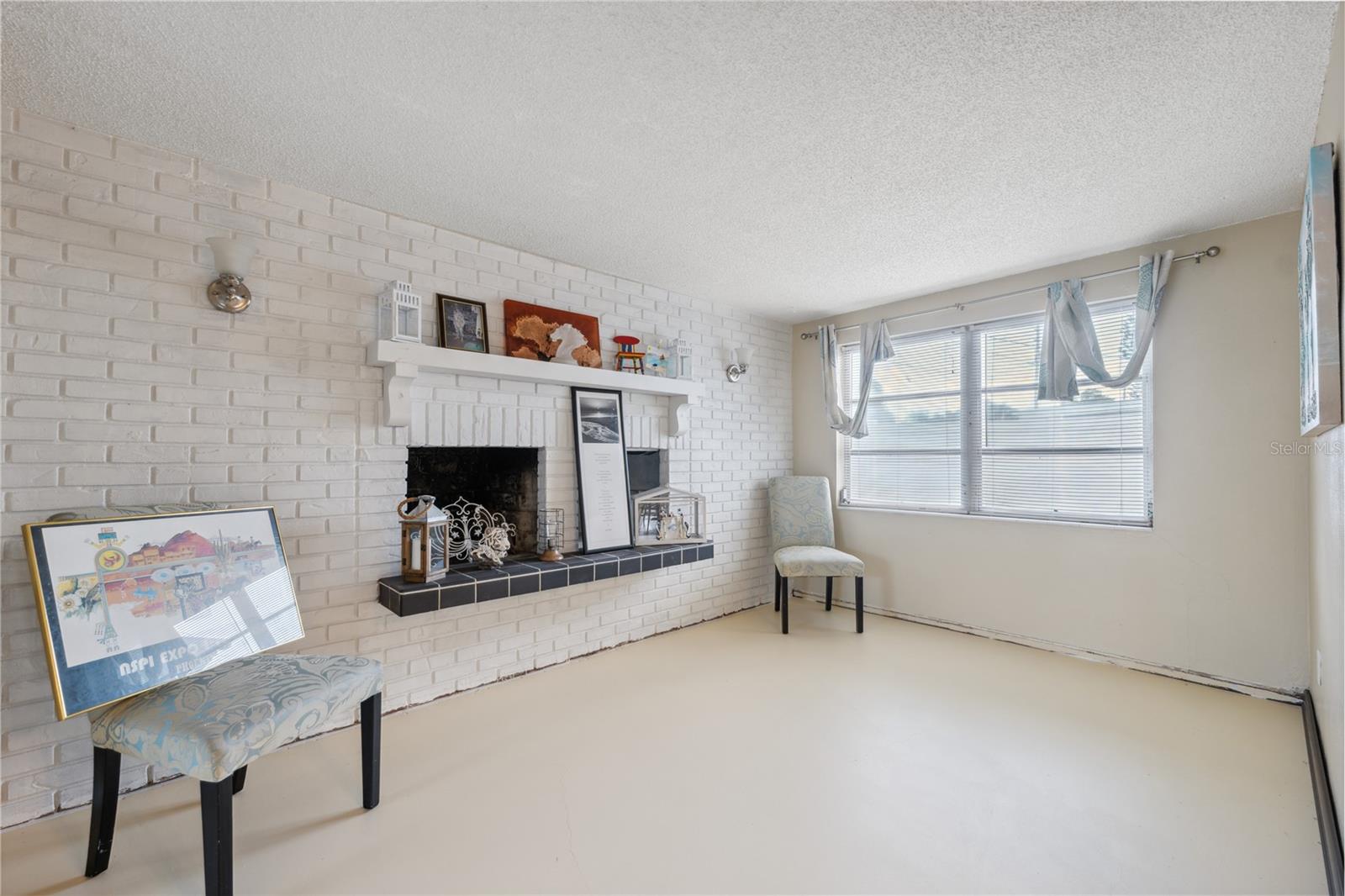 Image 17 of 27 For 3534 Devonshire Drive