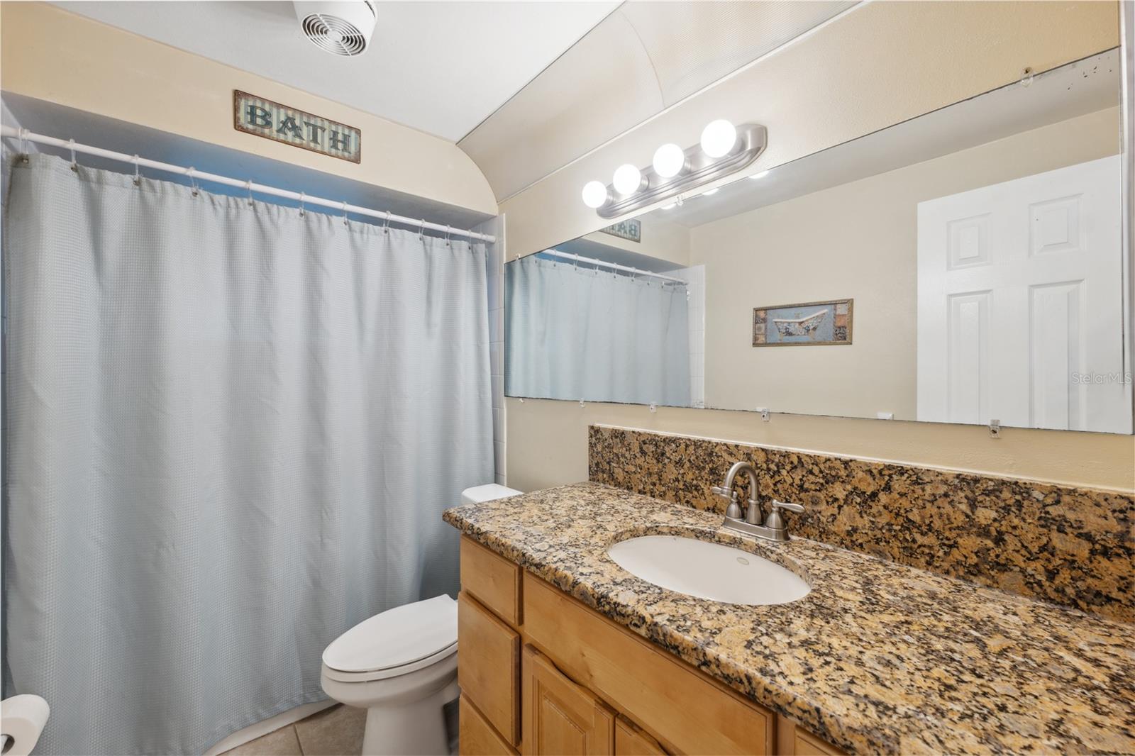 Image 21 of 27 For 3534 Devonshire Drive