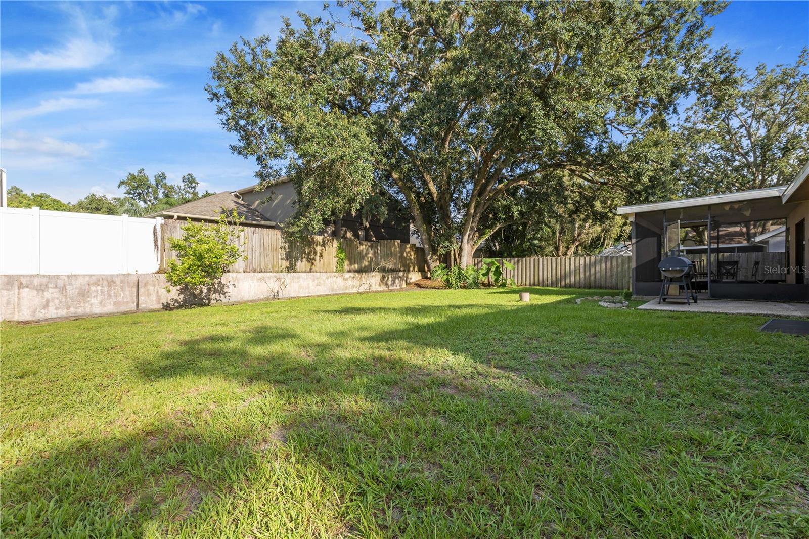 Listing photo id 2 for 5506 Redhawk Drive