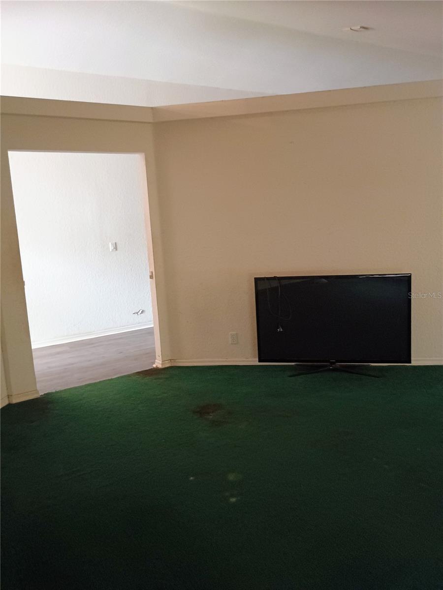 Image 11 of 31 For 8977 Lake Drive
