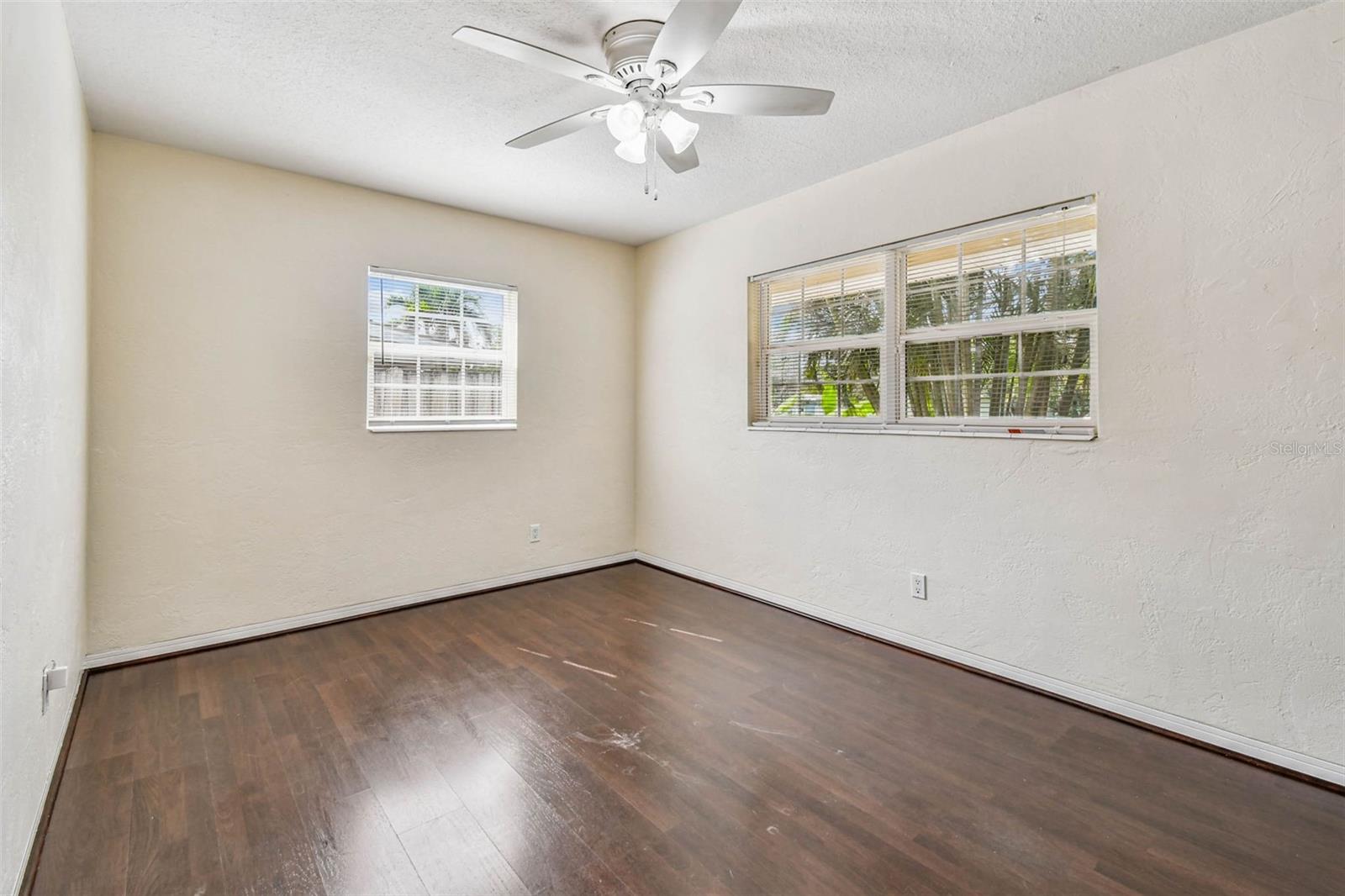 Image 21 of 47 For 5500 30th Avenue N