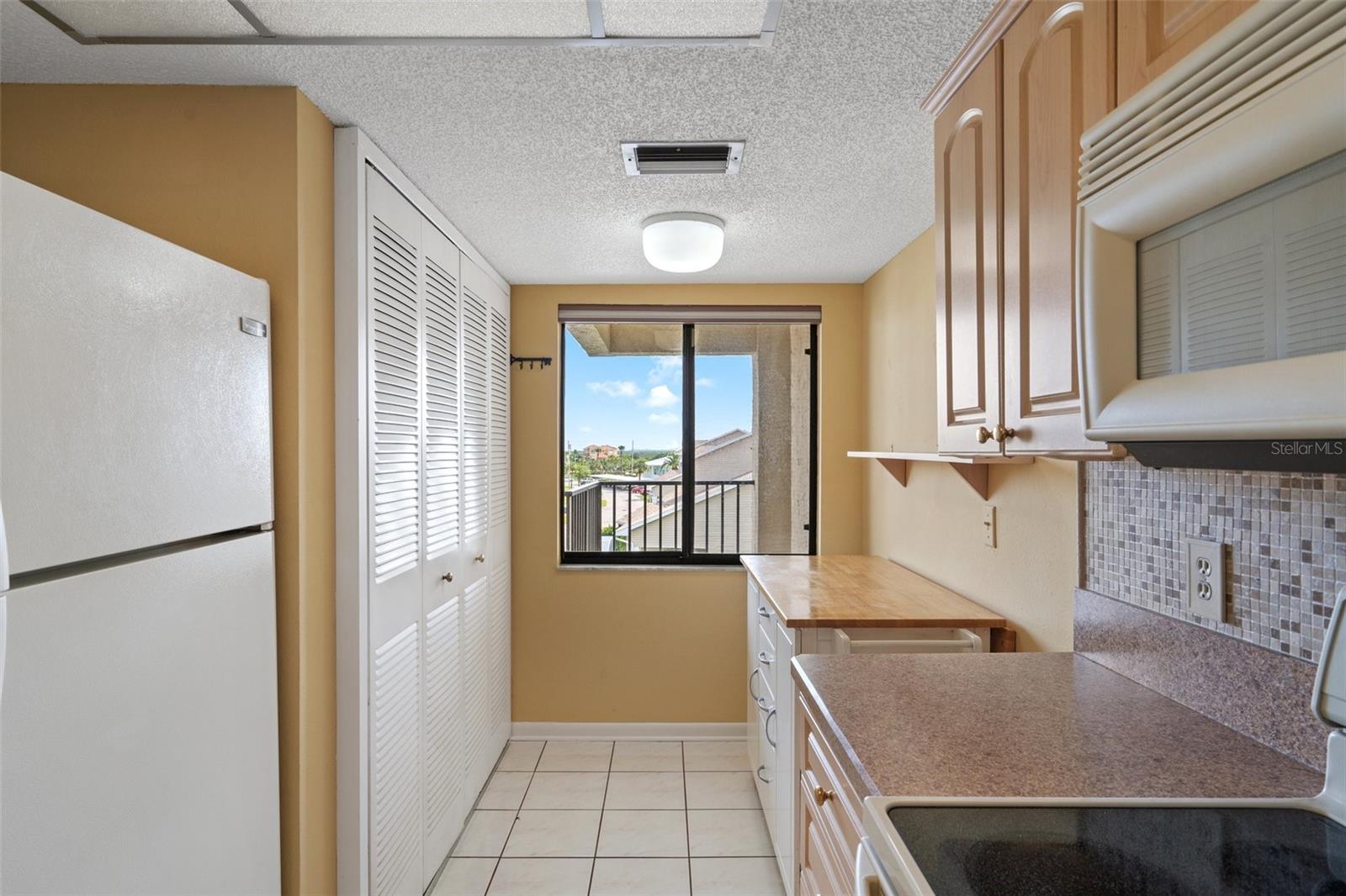 Image 18 of 56 For 8150 Brent Street 732