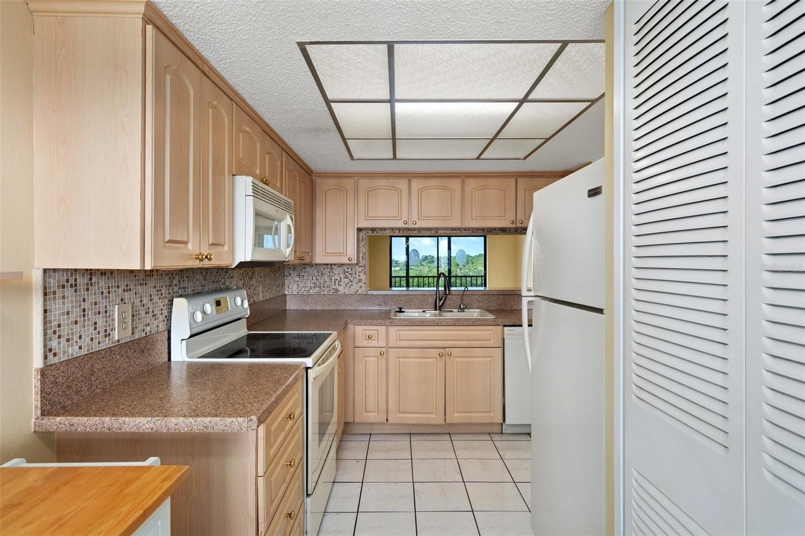 Image 19 of 56 For 8150 Brent Street 732